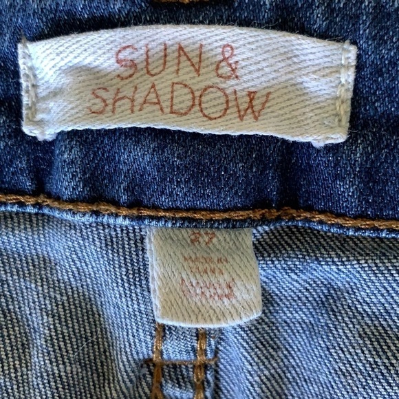 Sun and Shadow Distressed Stretch Denim Blue Jeans, Bootcut, size 27 - Picture 7 of 11